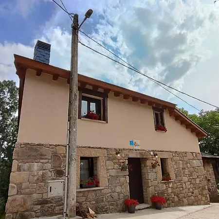 Vivienda De Uso Turístico Castaños * San Roman de Sanabria